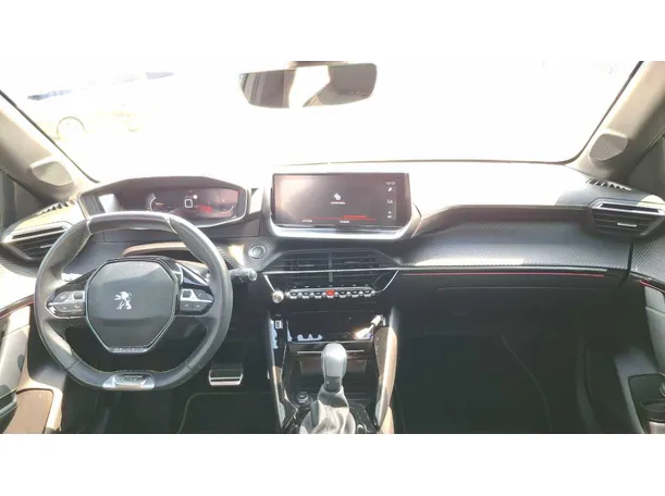 Car image 17