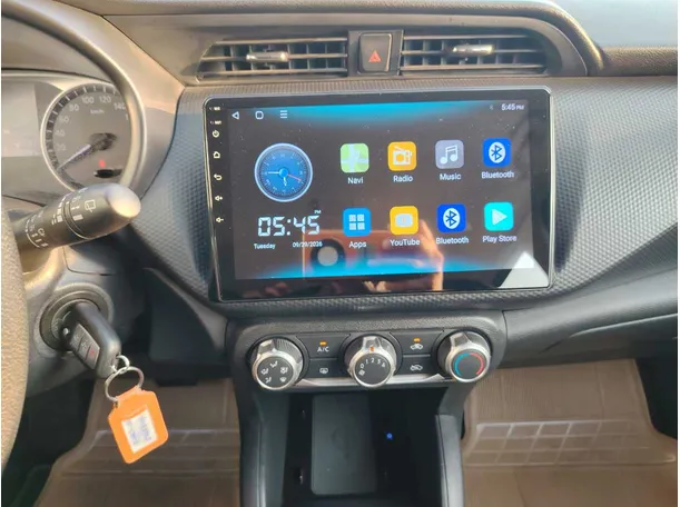 Car image 19