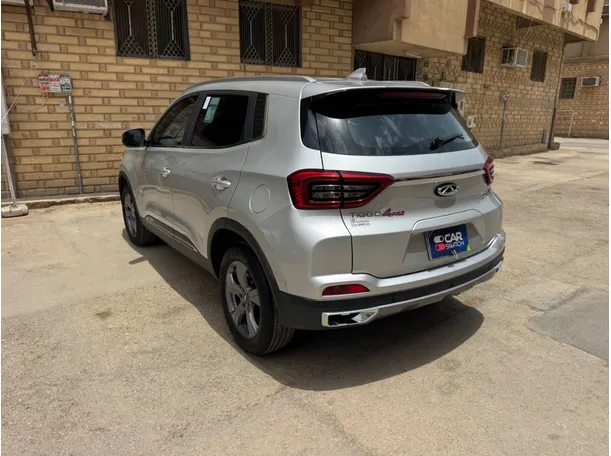 Car image 7