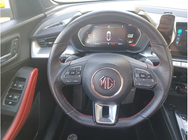 Car image 16