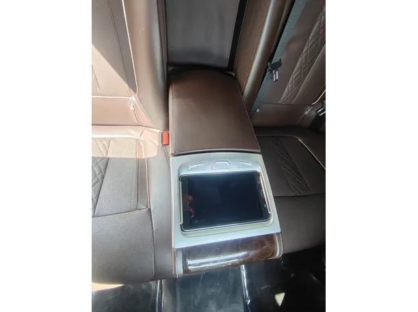 Car image 29