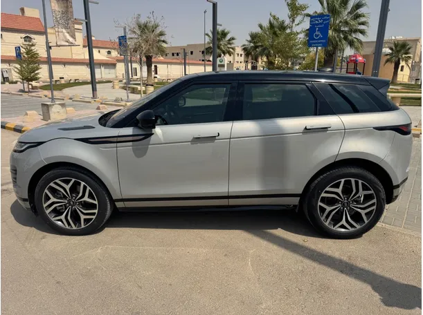 Car image 8