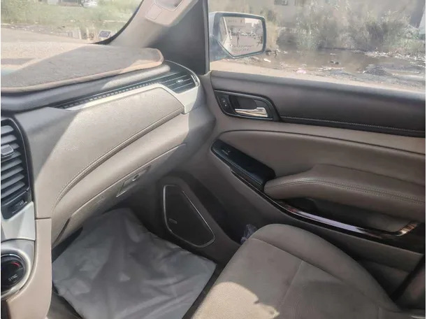 Car image 37