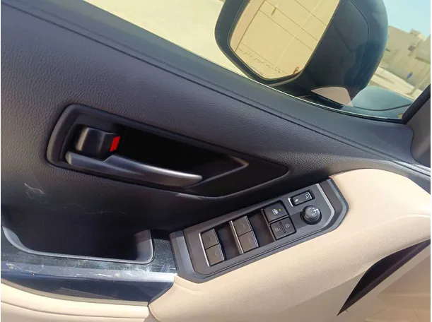 Car image 40