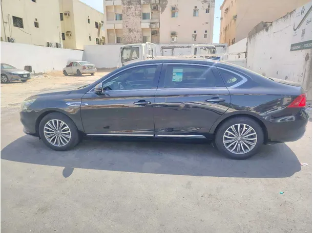 Car image 8
