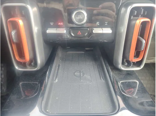 Car image 21