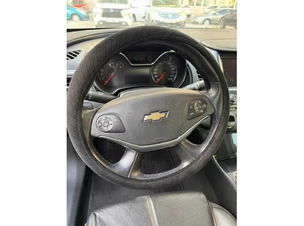 Car image 30