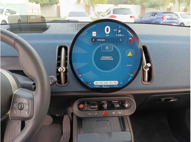 Car image 16