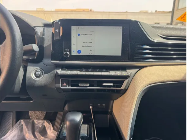 Car image 16