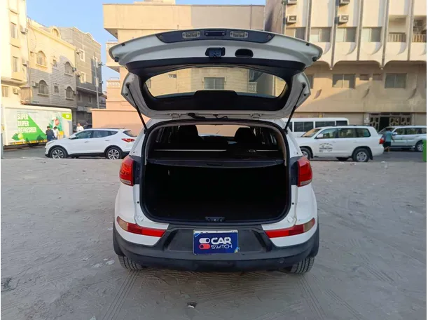 Car image 26