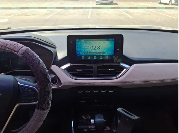 Car image 16