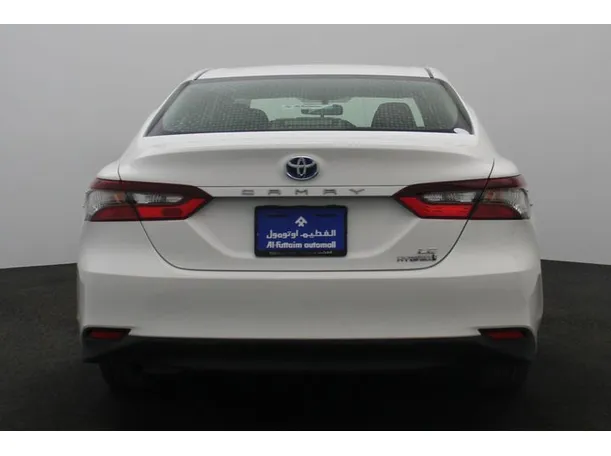Car image 12