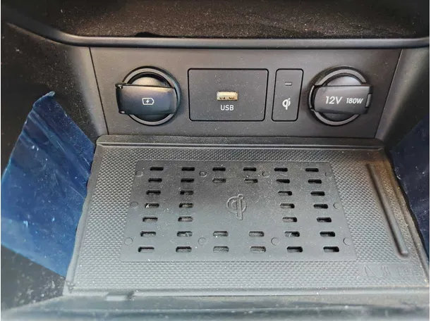 Car image 20