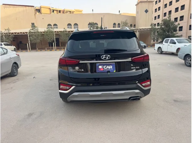 Car image 6