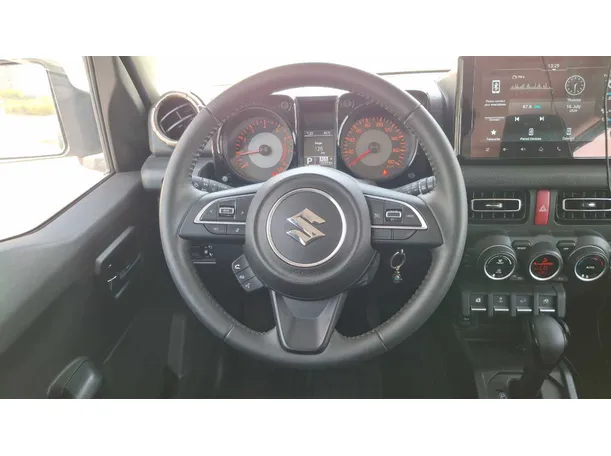 Car image 10