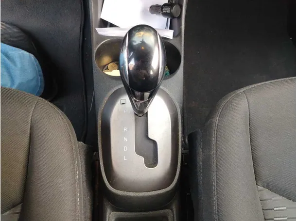 Car image 26