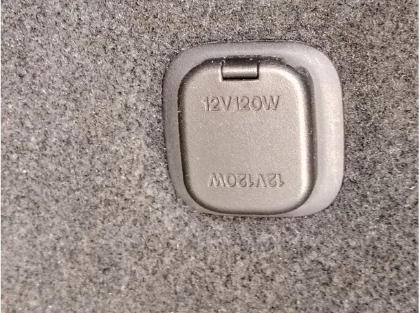Car image 30