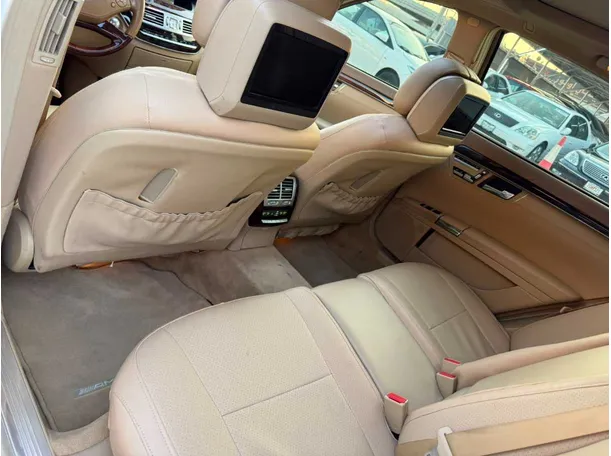 Car image 21