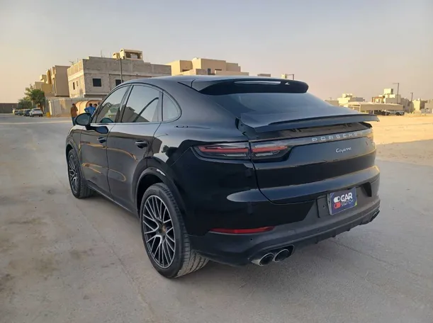 Car image 7