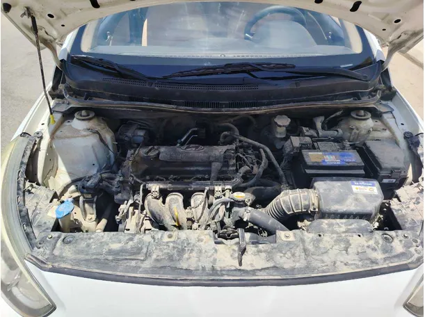 Car image 30