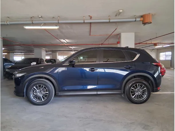 Car image 8