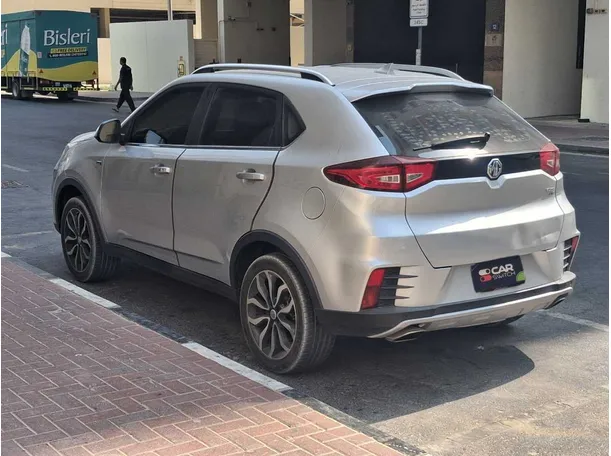 Car image 7