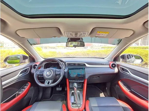 Car image 14