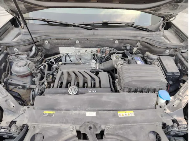 Car image 28