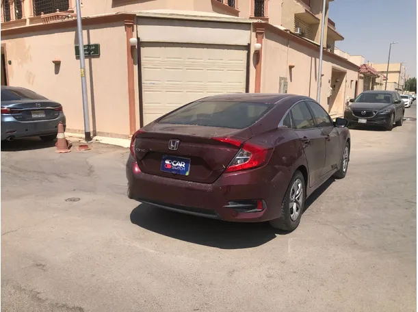 Car image 5