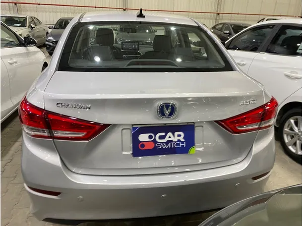 Car image 5