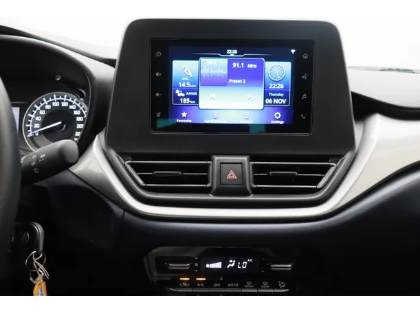 Car image 5