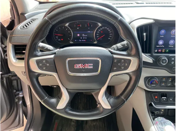 Car image 18