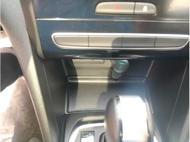 Car image 37