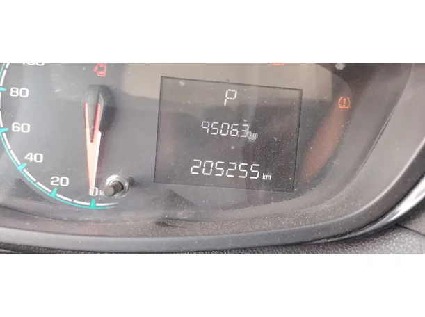 Car image 26