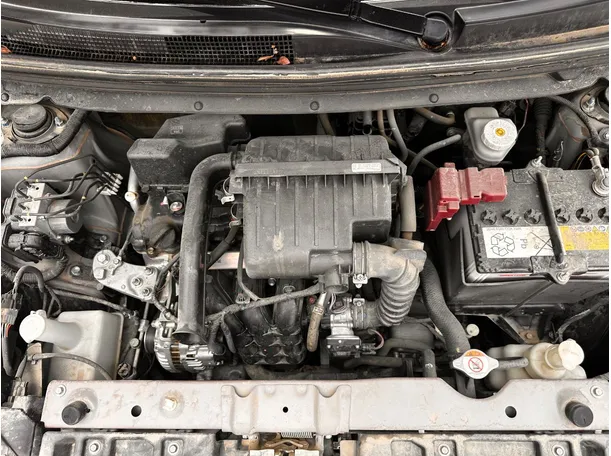 Car image 25