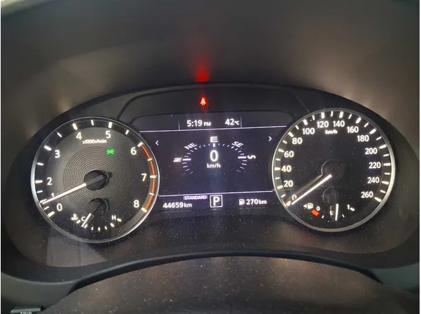 Car image 17
