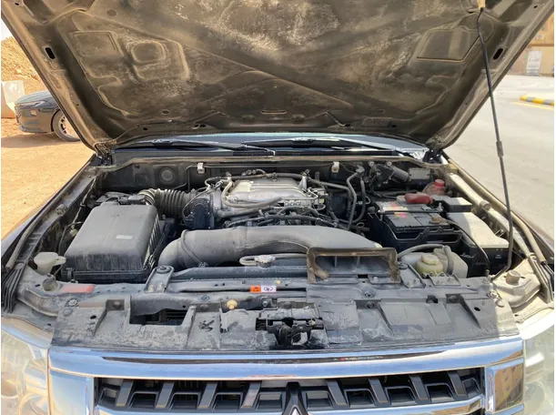Car image 25