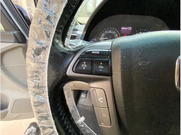 Car image 22