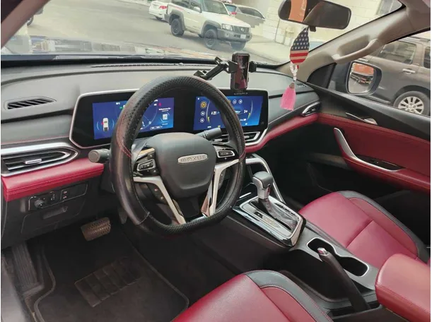 Car image 13