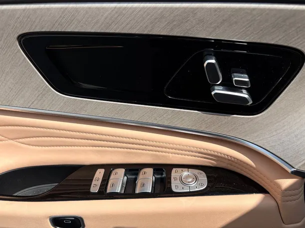 Car image 31
