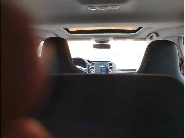 Car image 18