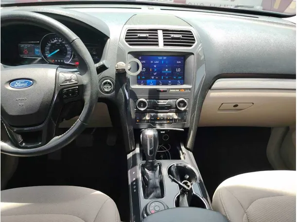 Car image 23