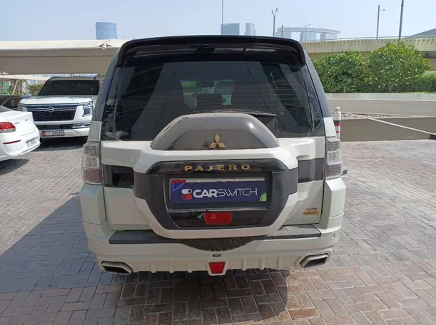 Car image 6