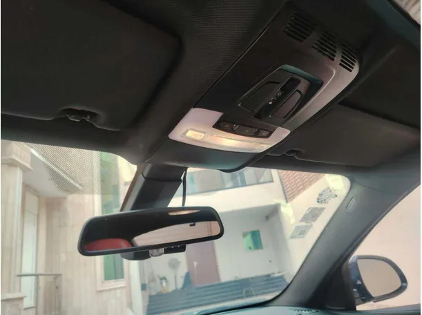Car image 35