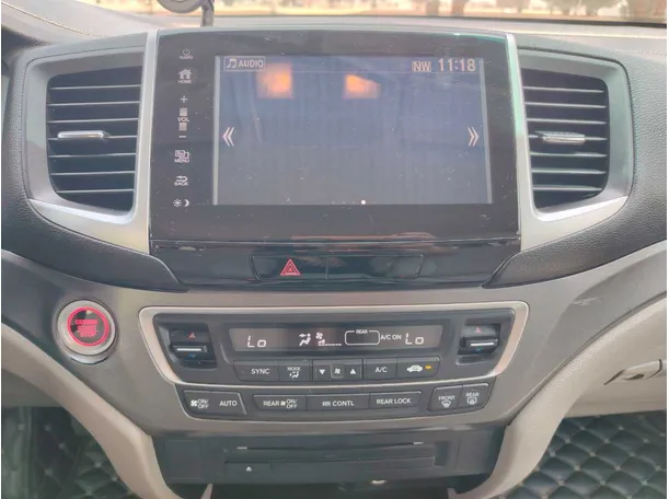 Car image 21