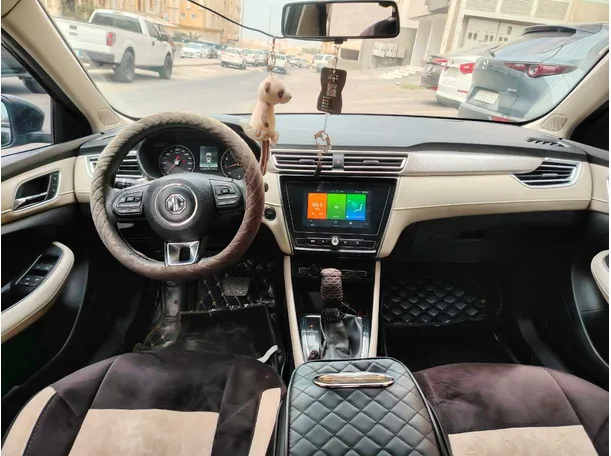 Car image 21