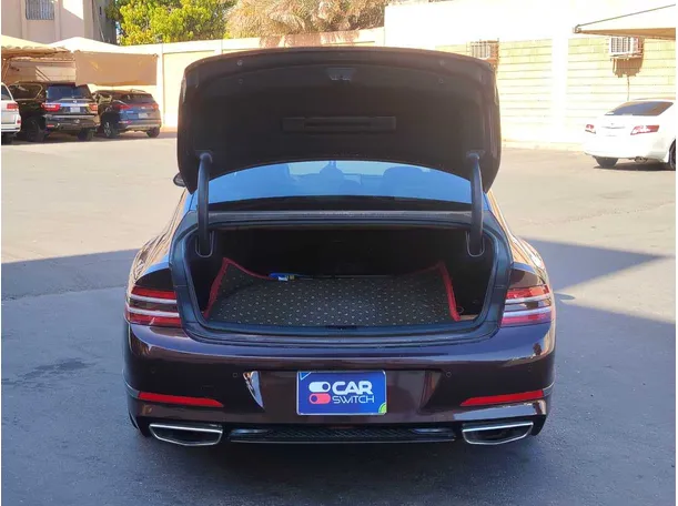 Car image 27