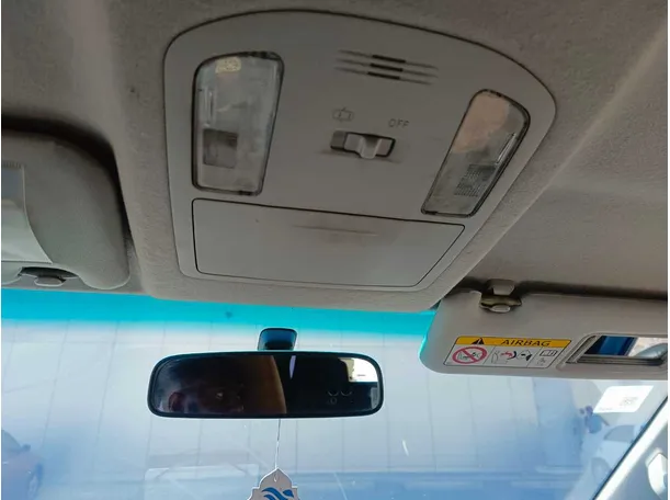 Car image 30