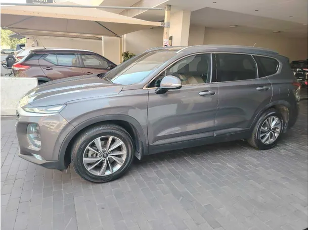 Car image 9