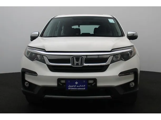 Car image 11